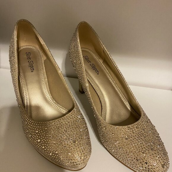 Silver Slipper Brand Gold Studded Heels Pumps Size 8 Women Nice 3.5 Inch Heel - Picture 2 of 2